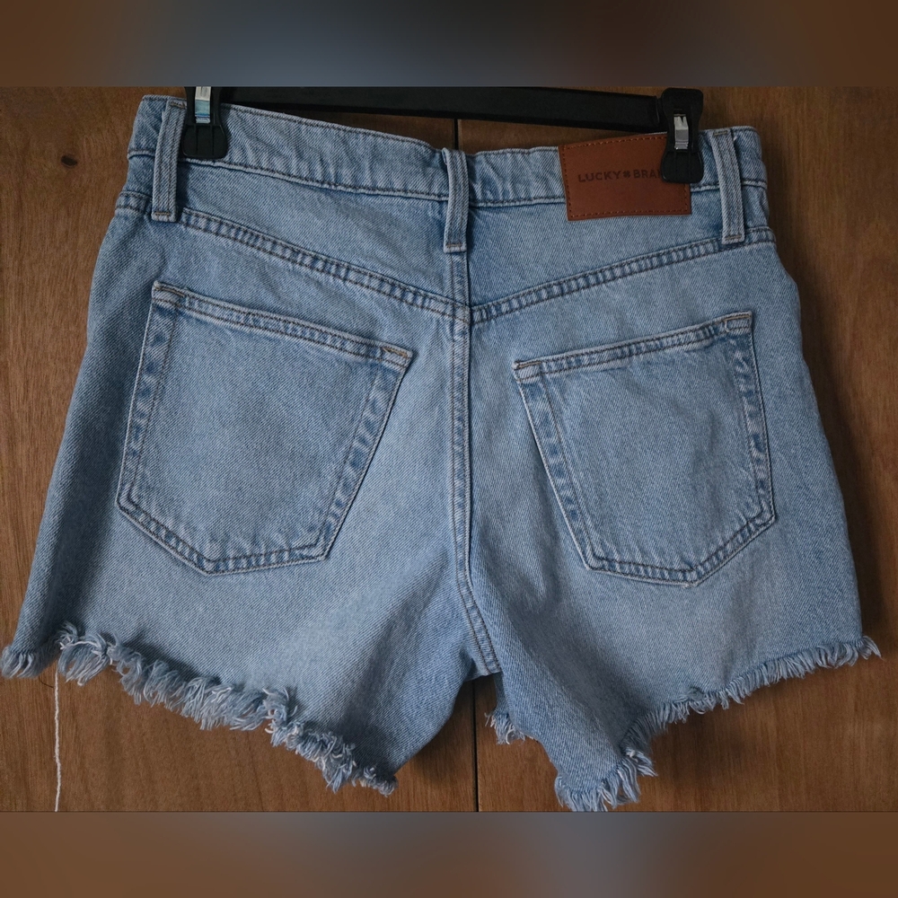 Lucky Brand Distressed 90s Midi Jean Shorts - Picture 5 of 7